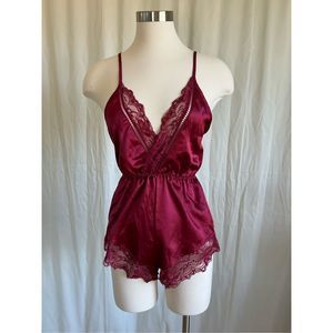 H&M Women's Red Lace V-Neck Sleeveless Nightwear Romper Size S